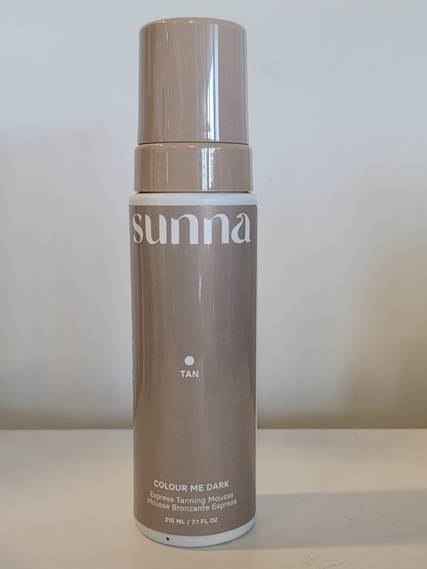 Colour Me Dark Express Tanning Mousse w/Natural Caramel -210 mL